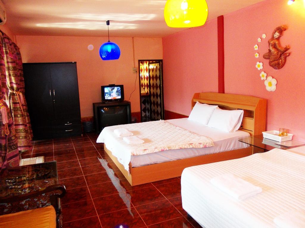 Suksomjai Hotel Rayong Luaran gambar