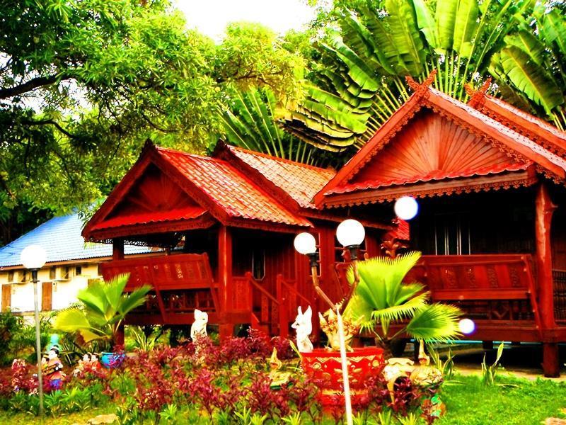 Suksomjai Hotel Rayong Luaran gambar